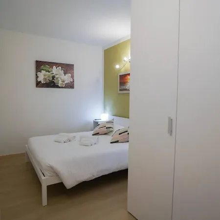Gelsomino Leonardo Academy, Mxp & Laghi Apartament